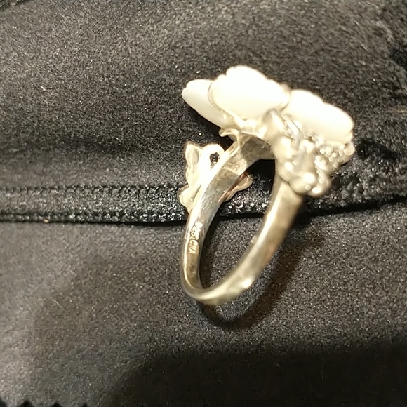 Silver flower ring - Picture 3 of 6